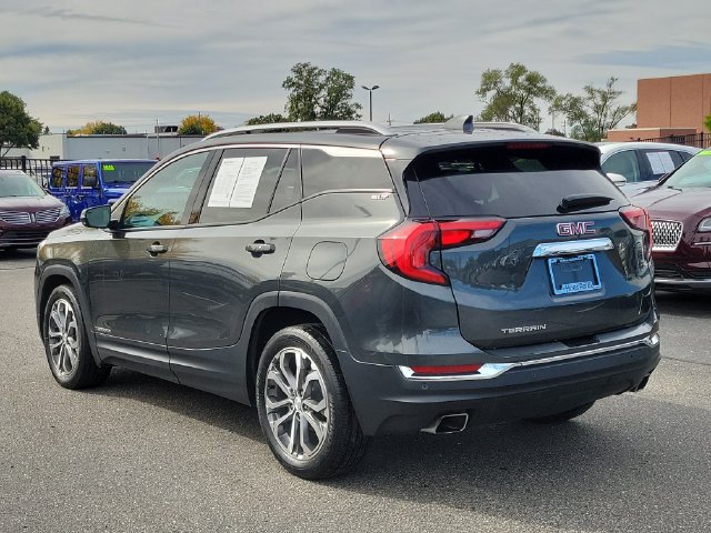 Used 2019 GMC Terrain SLT w/ Preferred Package FWD image 3