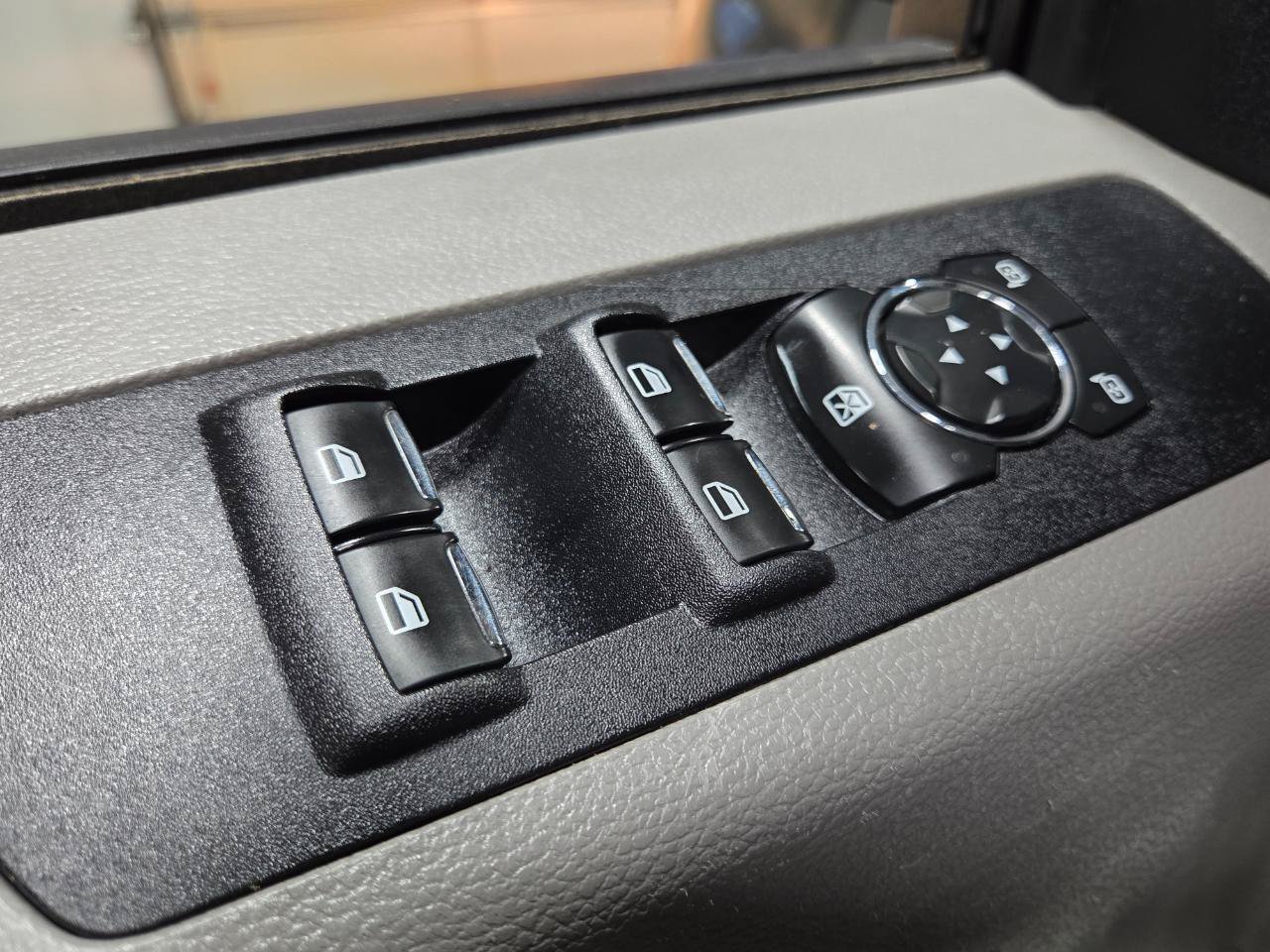 Used 2018 Ford F250 XLT w/ XLT Value Package AWD/4WD image 28
