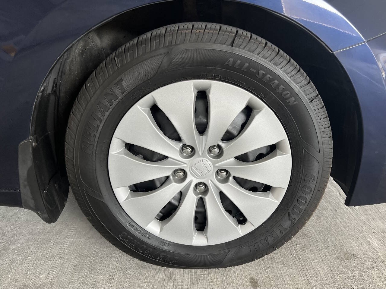Used 2012 Honda Accord LX image 25