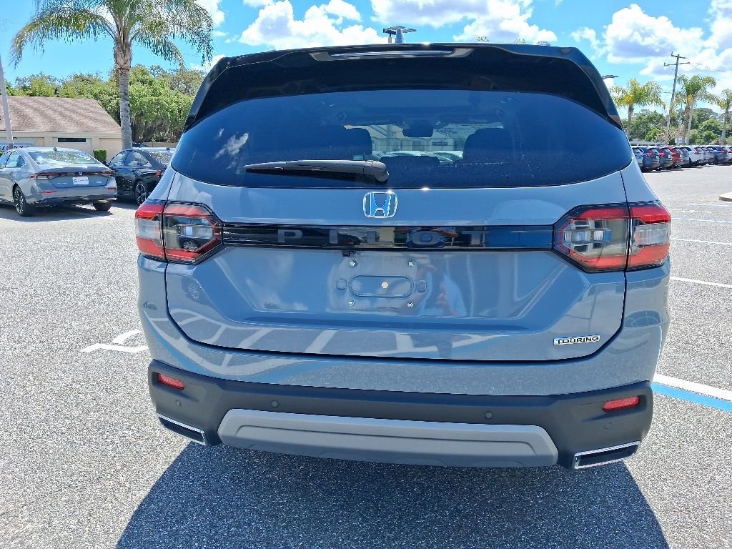 Used 2023 Honda Pilot Touring image 6