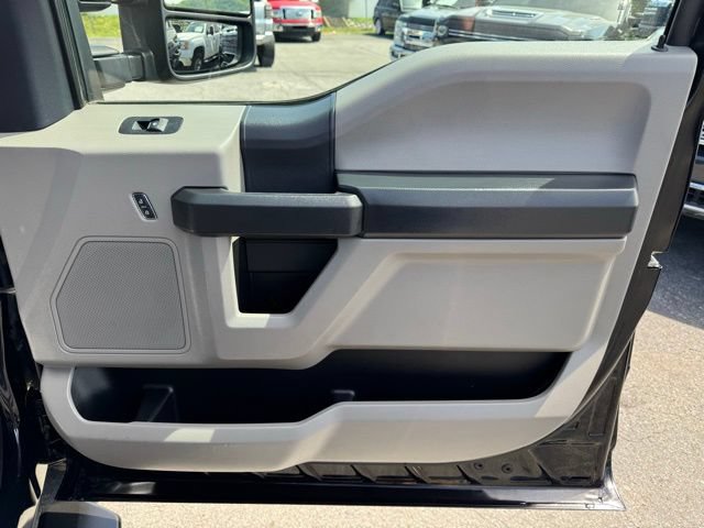 Used 2022 Ford F350 XL w/ Power Equipment Group AWD/4WD image 16