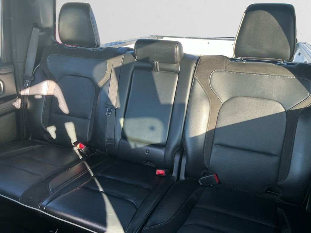 Used 2024 RAM 1500 Laramie image 13