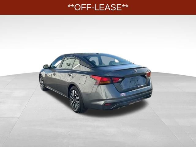 Used 2024 Nissan Altima 2.5 SV image 5
