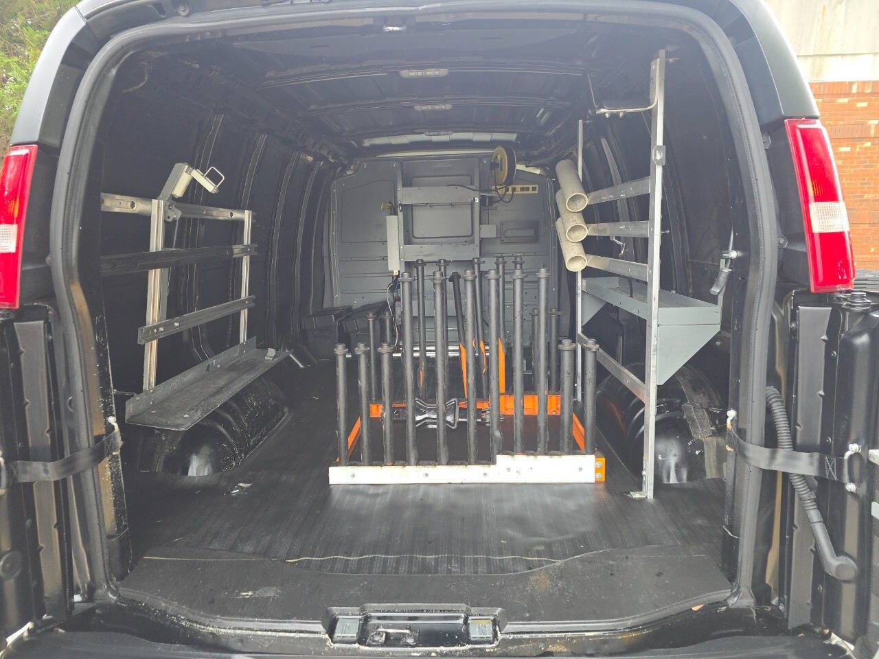 Used 2018 Chevrolet Express 2500 w/ Driver Convenience Package RWD image 36