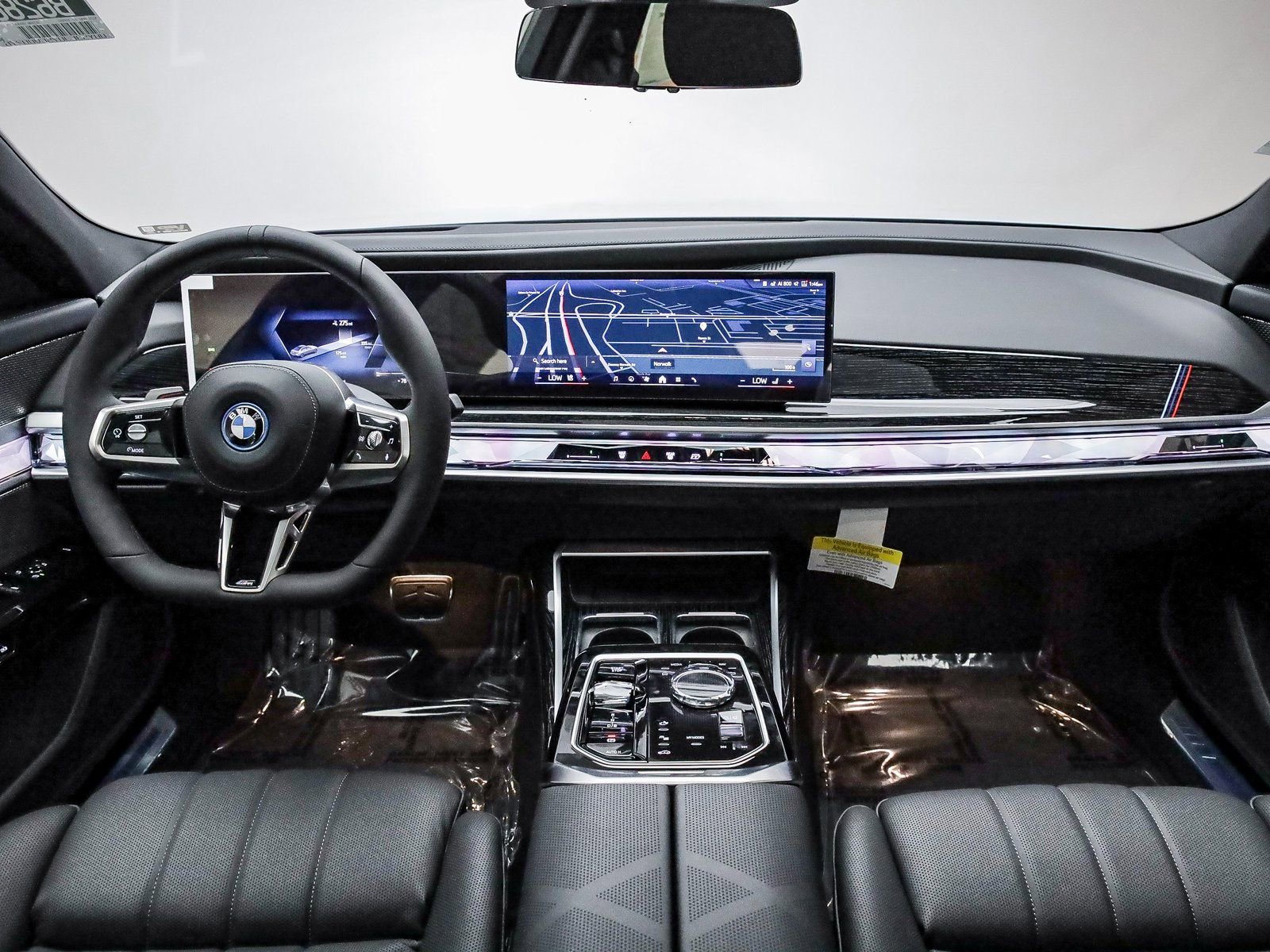 New 2025 BMW i7 xDrive60 w/ Premium Package image 13