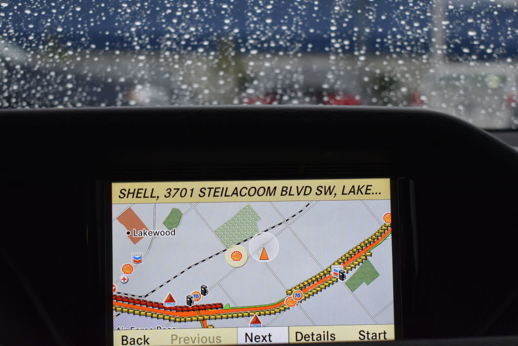 Used 2011 Mercedes-Benz E 350 Sedan image 21