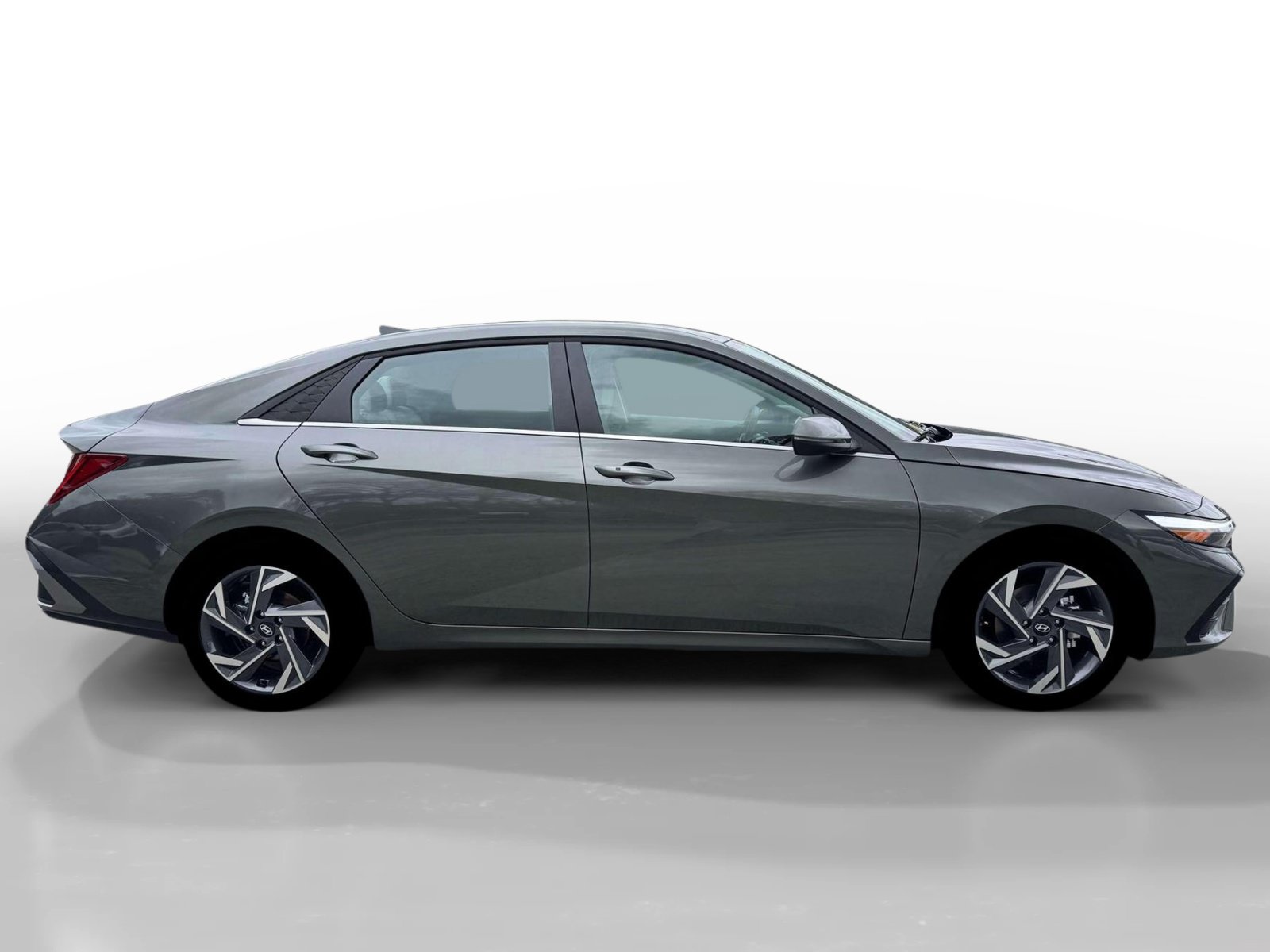 New 2026 Hyundai Elantra Limited FWD image 9