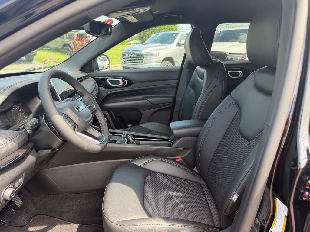 New 2026 Jeep Compass Latitude AWD/4WD image 14
