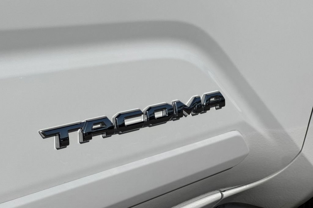 Certified 2026 Toyota Tacoma SR5 AWD/4WD image 25