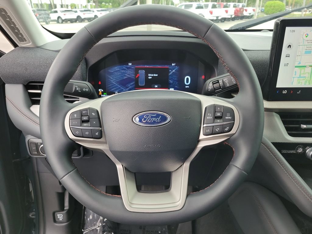 Certified 2025 Ford Explorer Active RWD image 25