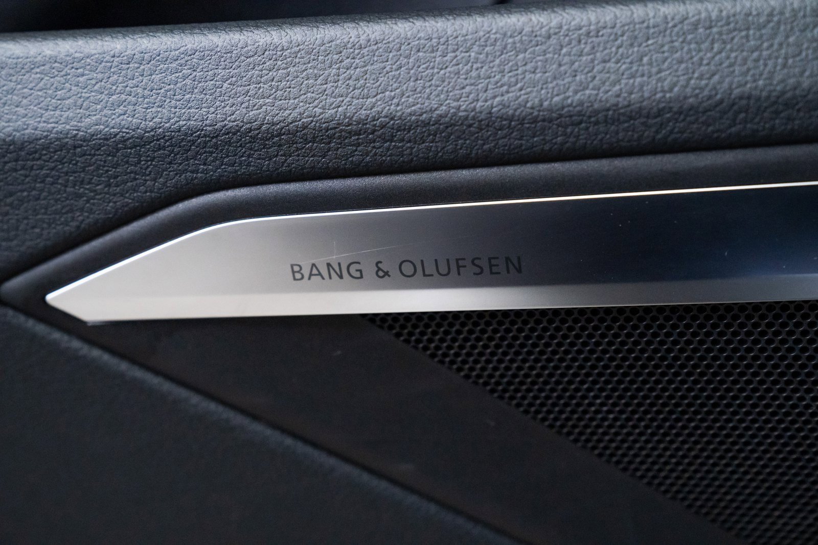 Used 2022 Audi e-tron S Prestige w/ Prestige Package image 15