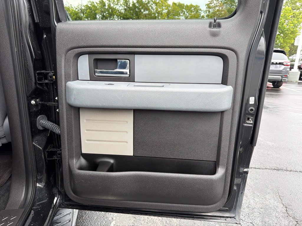 Used 2012 Ford F150 XLT w/ XLT Chrome Pkg AWD/4WD image 21