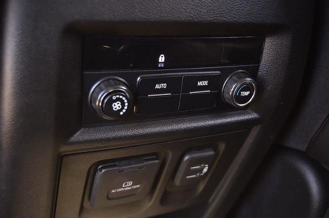 Used 2020 Chevrolet Traverse RS image 29