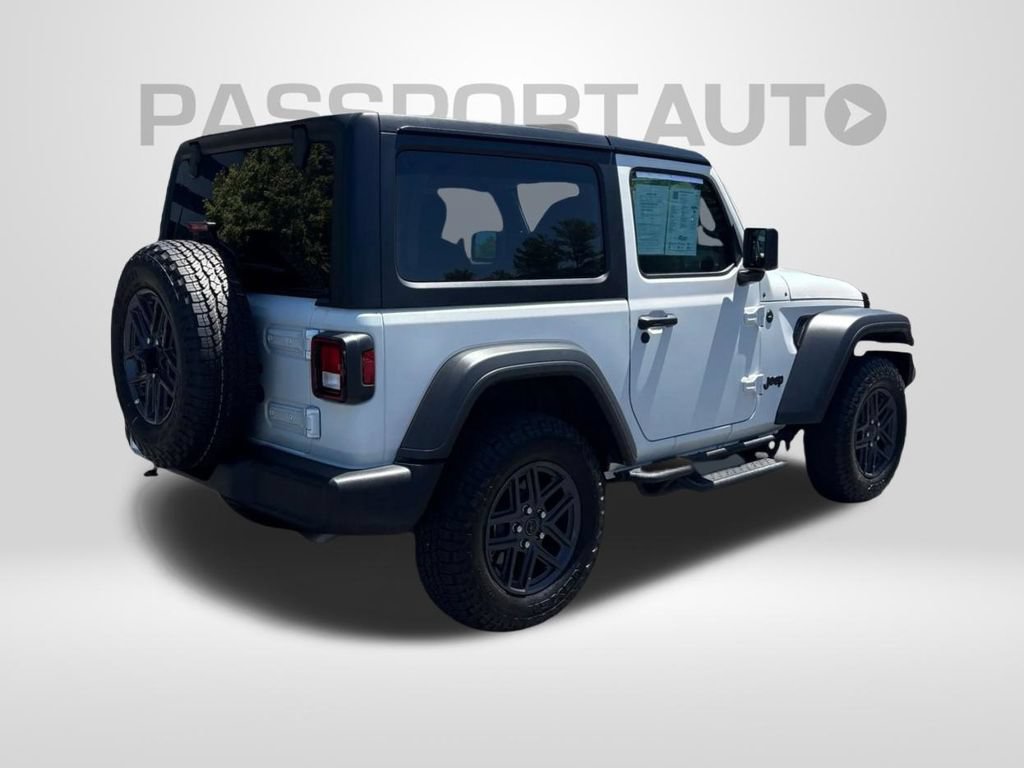 Used 2025 Jeep Wrangler Sport AWD/4WD image 6