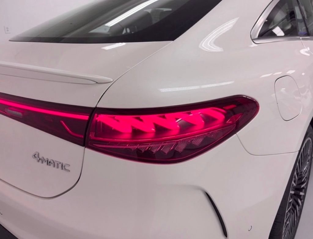 Certified 2023 Mercedes-Benz EQS 580 4MATIC Sedan image 11