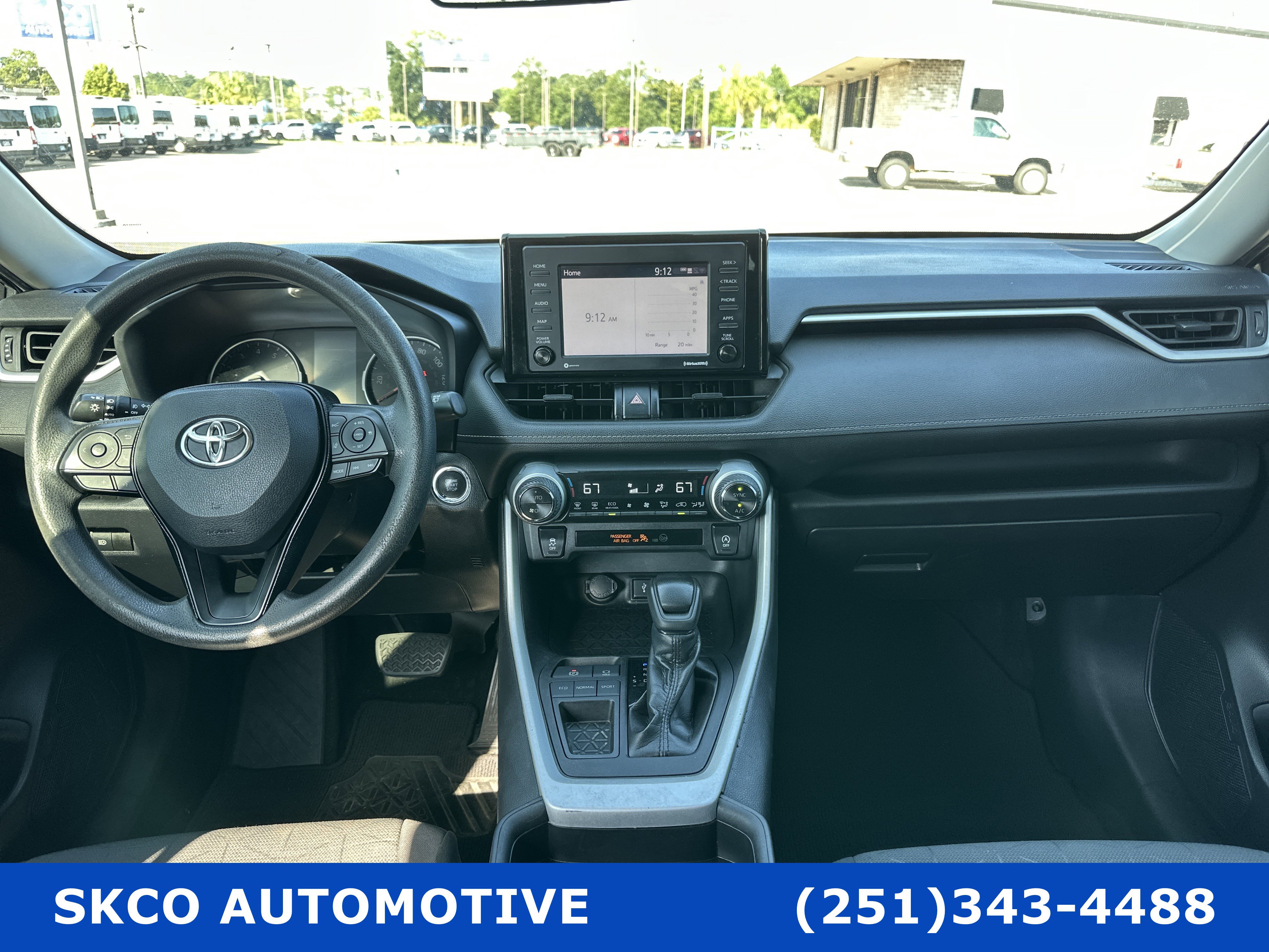 Used 2021 Toyota RAV4 XLE Premium FWD image 14