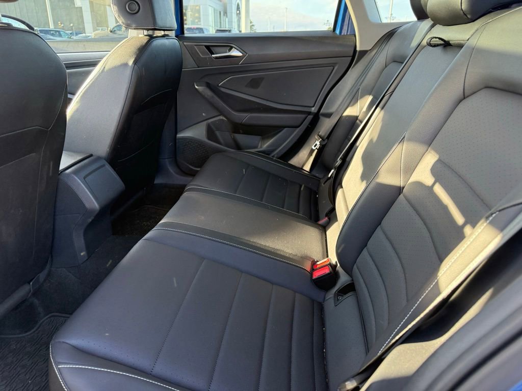 Used 2023 Volkswagen Jetta SE image 23