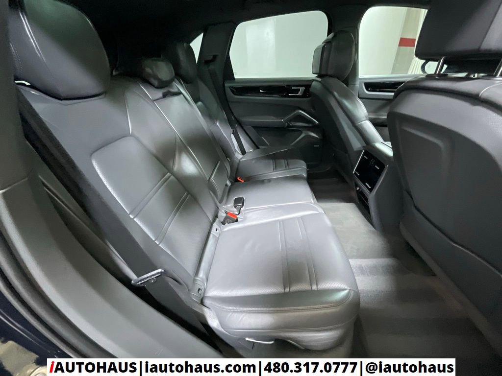 Used 2019 Porsche Cayenne Base image 15