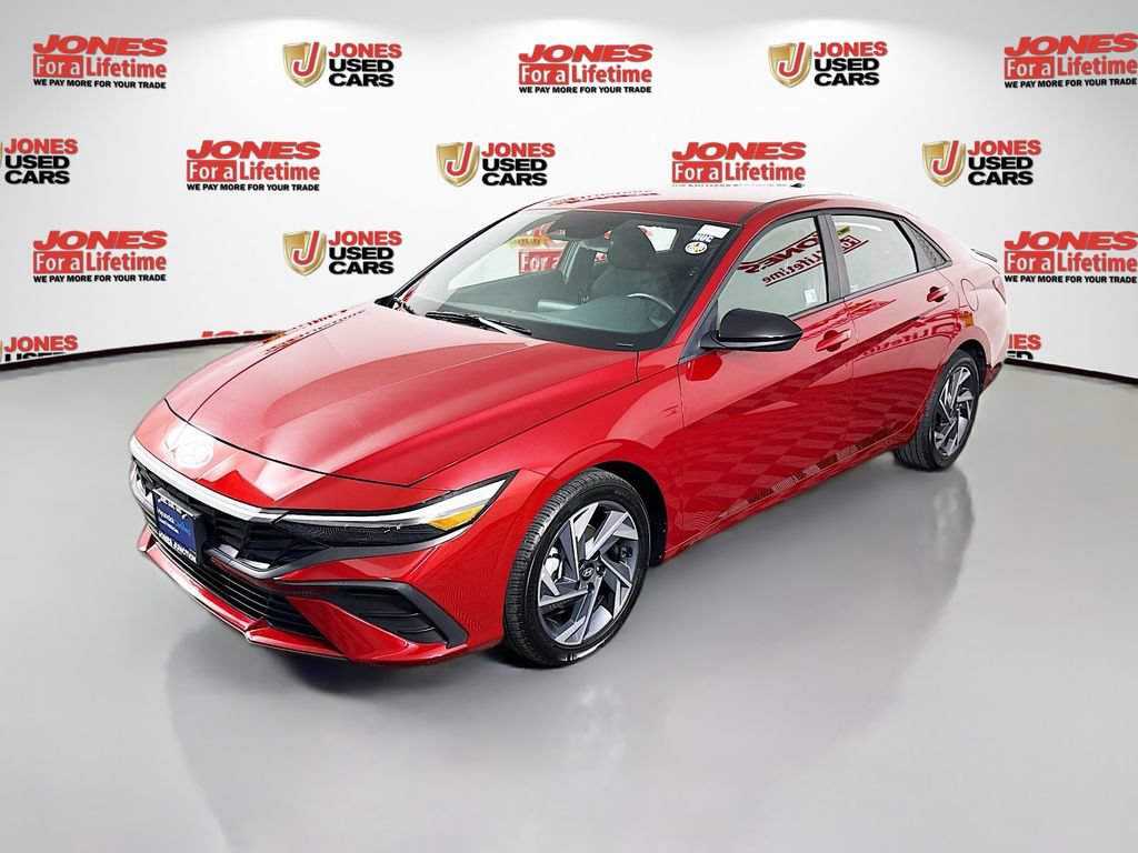 Certified 2025 Hyundai Elantra Sport FWD image 12