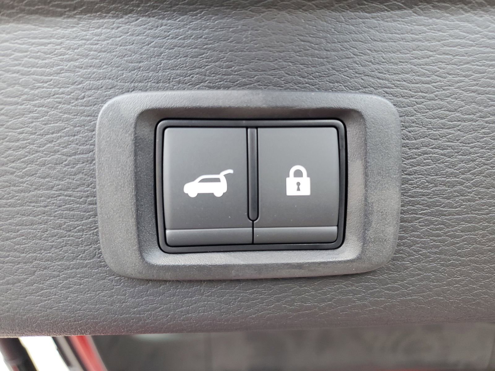 New 2025 Mitsubishi Outlander SE image 29