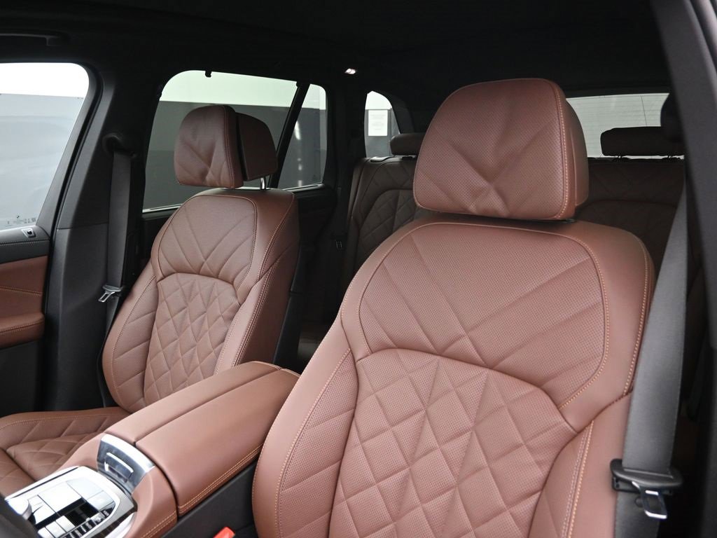 New 2026 BMW X5 M60i w/ Executive Package image 13