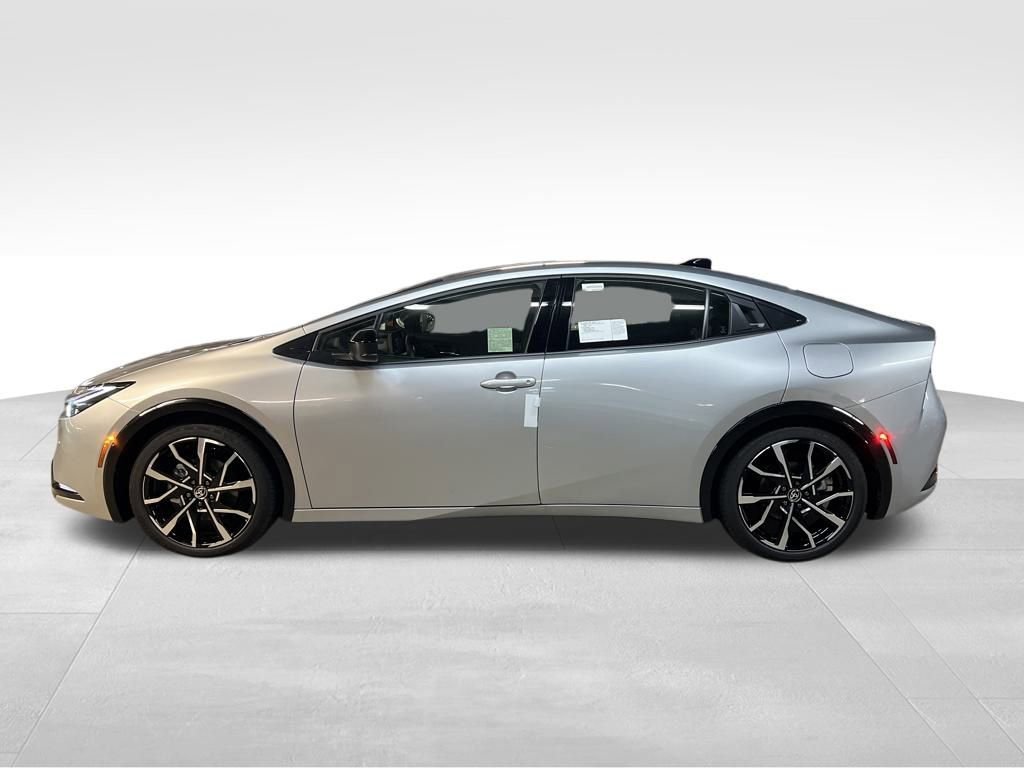 New 2026 Toyota Prius Plug-In Hybrid image 2