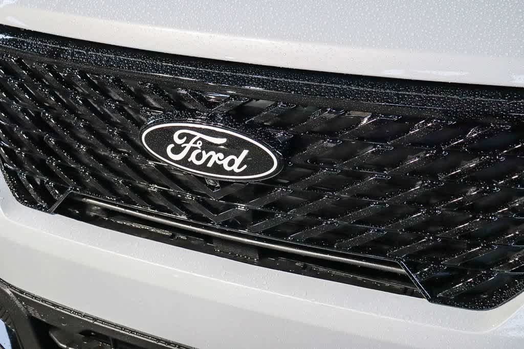 New 2025 Ford Maverick Lariat w/ Black Appearance Package AWD/4WD image 9