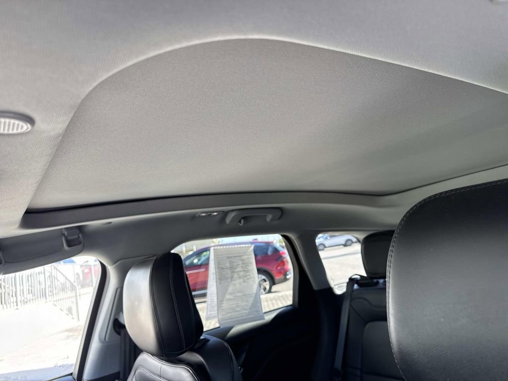 Certified 2020 Lincoln Corsair AWD w/ Premium Package image 32