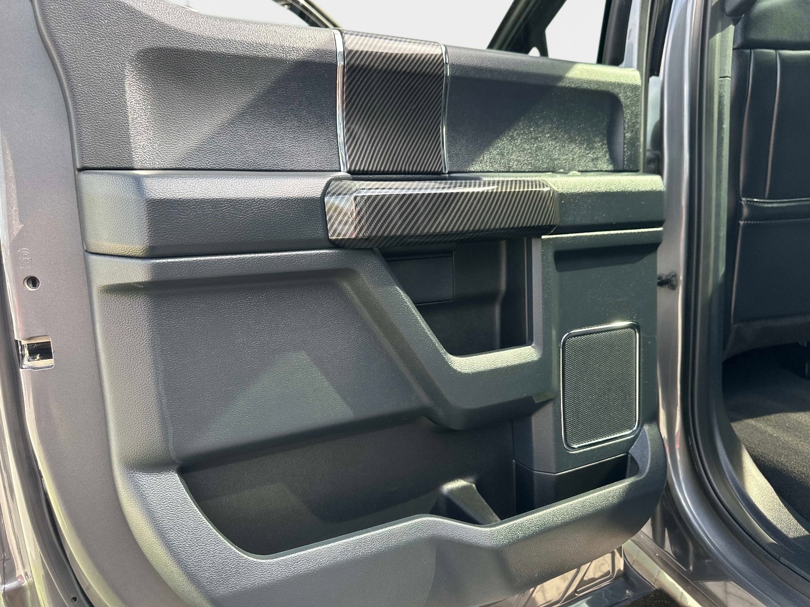 Used 2022 Ford F350 Lariat w/ Lariat Ultimate Package image 15