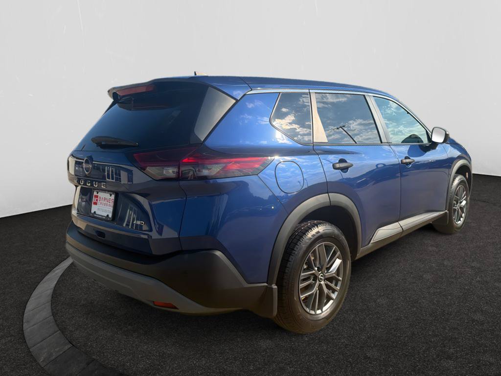 Used 2022 Nissan Rogue S AWD/4WD image 2