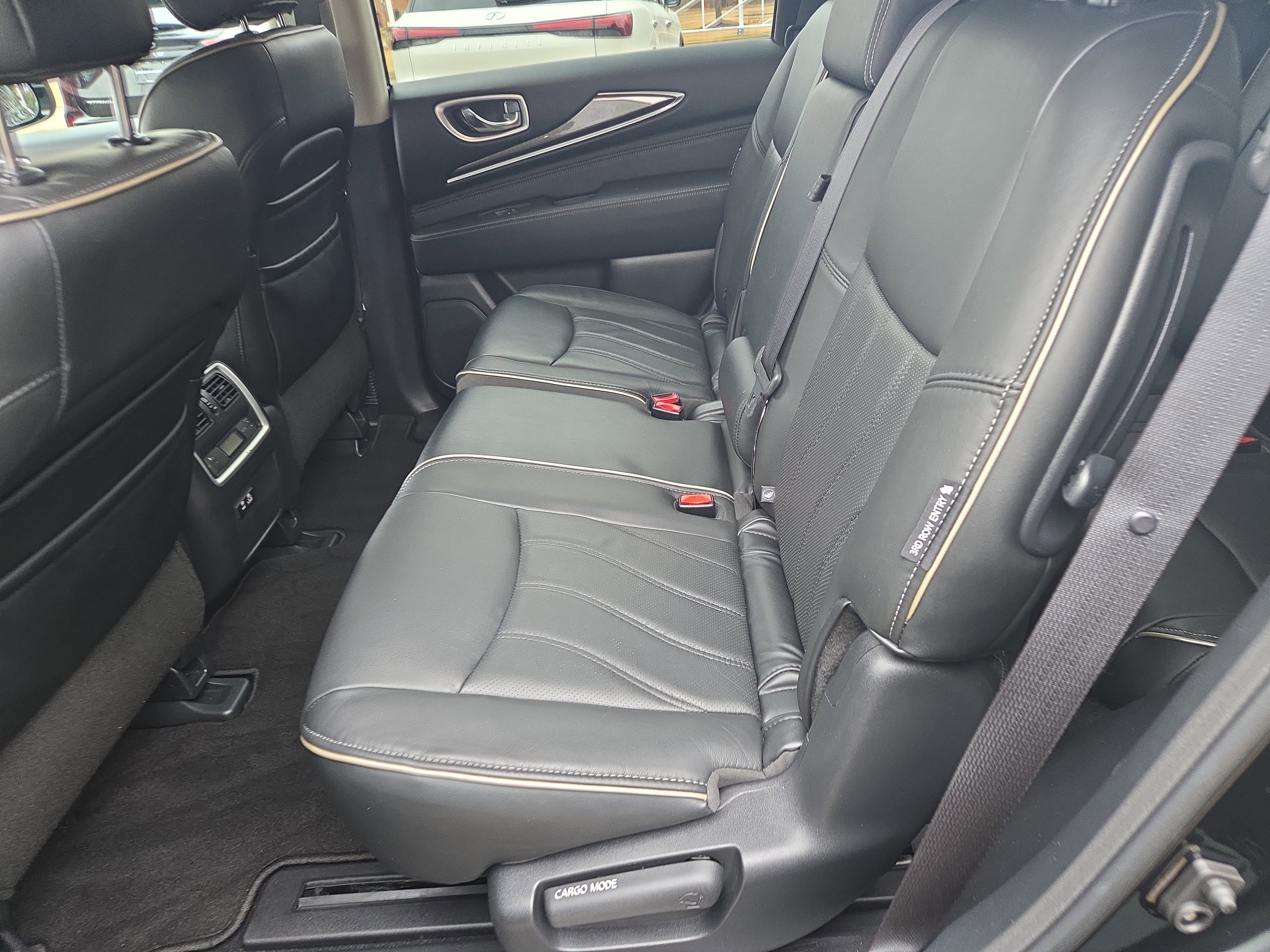 Used 2020 INFINITI QX60 Luxe w/ Essential Package image 7