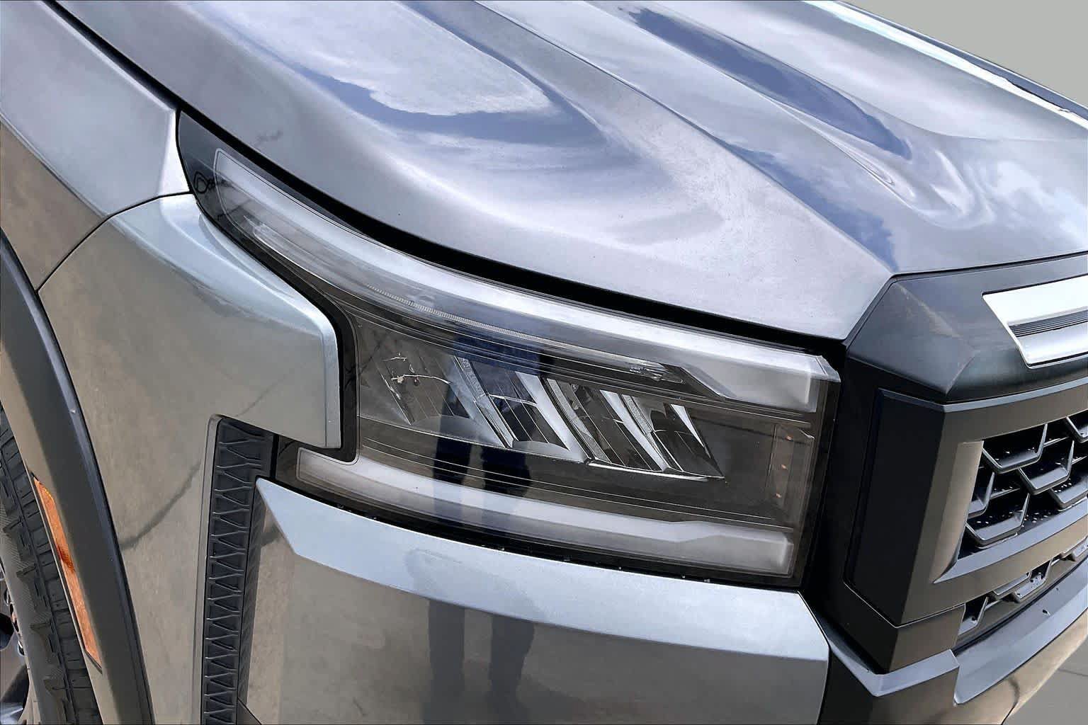 Used 2026 Nissan Frontier PRO-4X AWD/4WD image 26