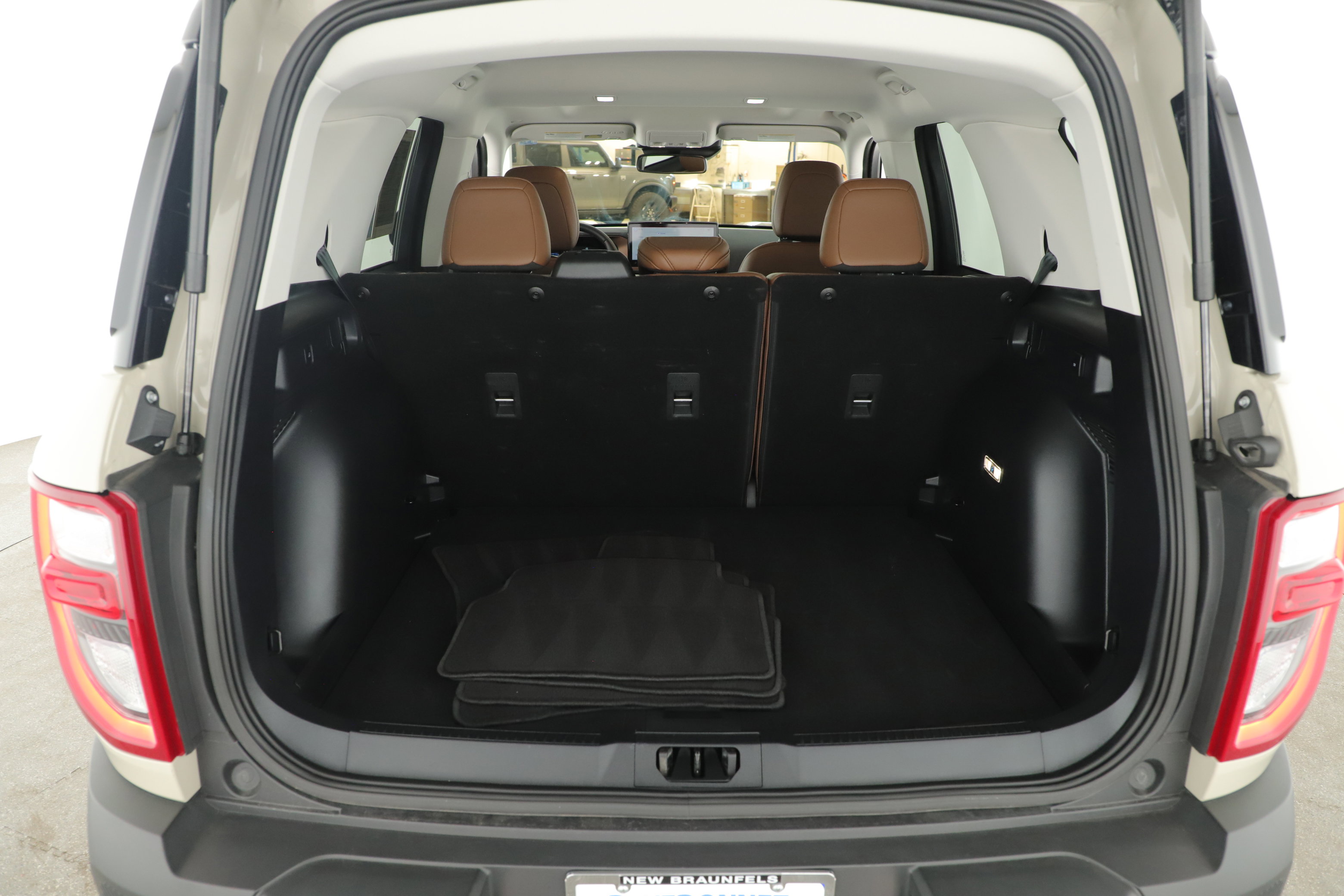 Used 2025 Ford Bronco Sport Outer Banks w/ Outer Banks Tech Package+ image 7