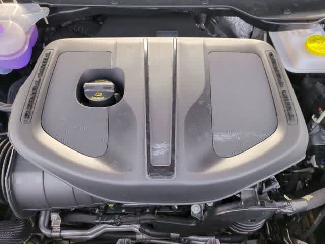 New 2025 RAM 1500 Laramie AWD/4WD image 15