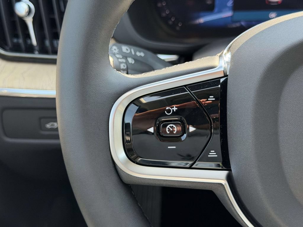New 2026 Volvo XC60 B5 Ultra w/ Protection Package Premier AWD/4WD image 8