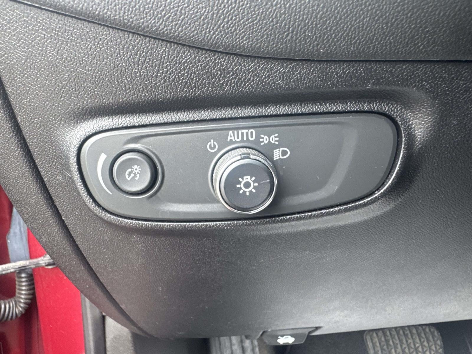 Used 2019 Chevrolet Equinox LT AWD/4WD image 21