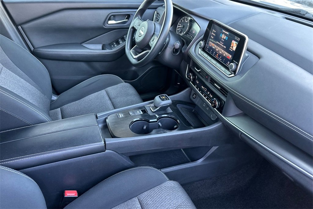 Used 2024 Nissan Rogue SV image 19