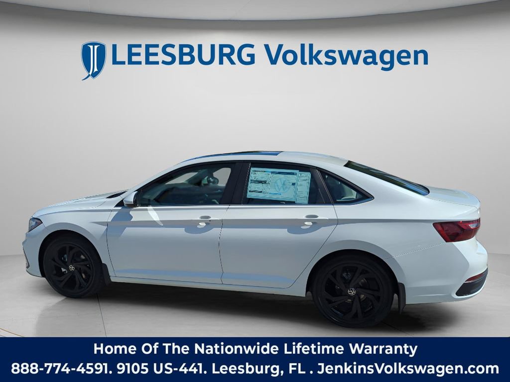 New 2026 Volkswagen Jetta SE FWD image 10