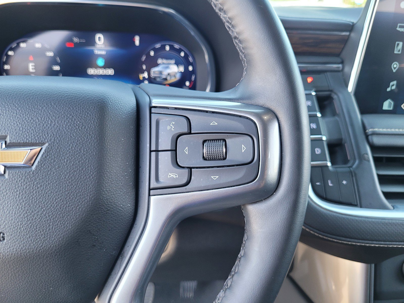 Used 2024 Chevrolet Tahoe Premier w/ Max Trailering Package AWD/4WD image 23
