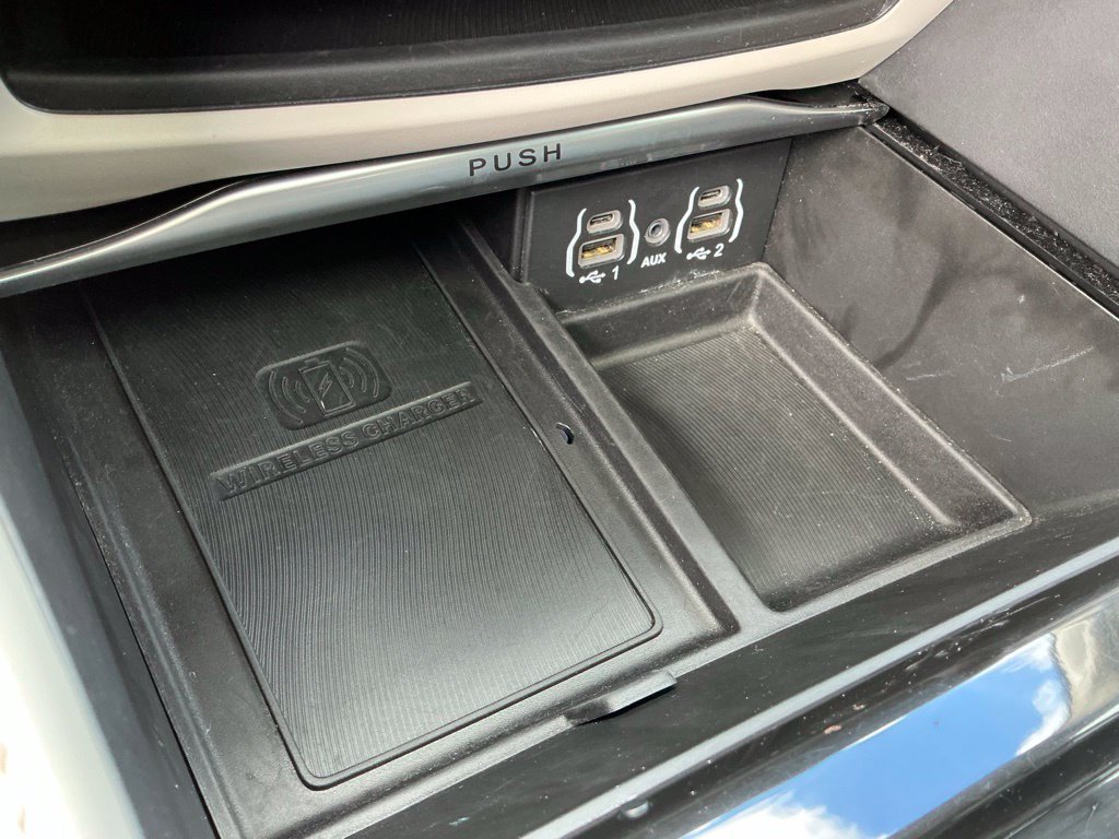Used 2023 Chrysler Pacifica Limited FWD image 42