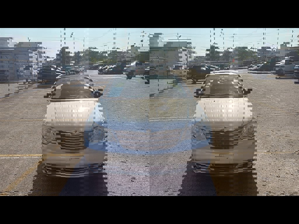 Used 2008 Chrysler Sebring LX image 27