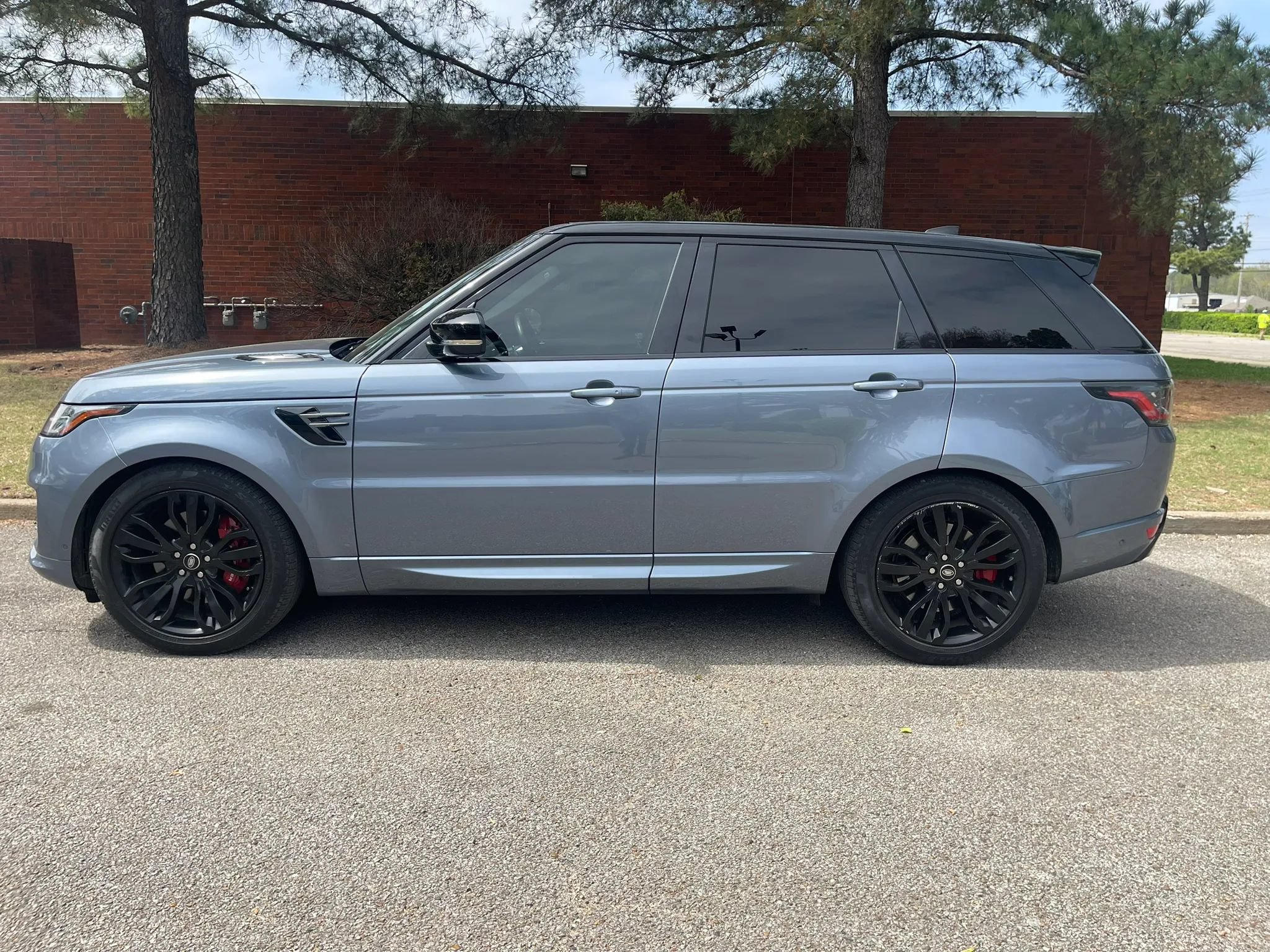 Used 2018 Land Rover Range Rover Sport Supercharged AWD/4WD image 2