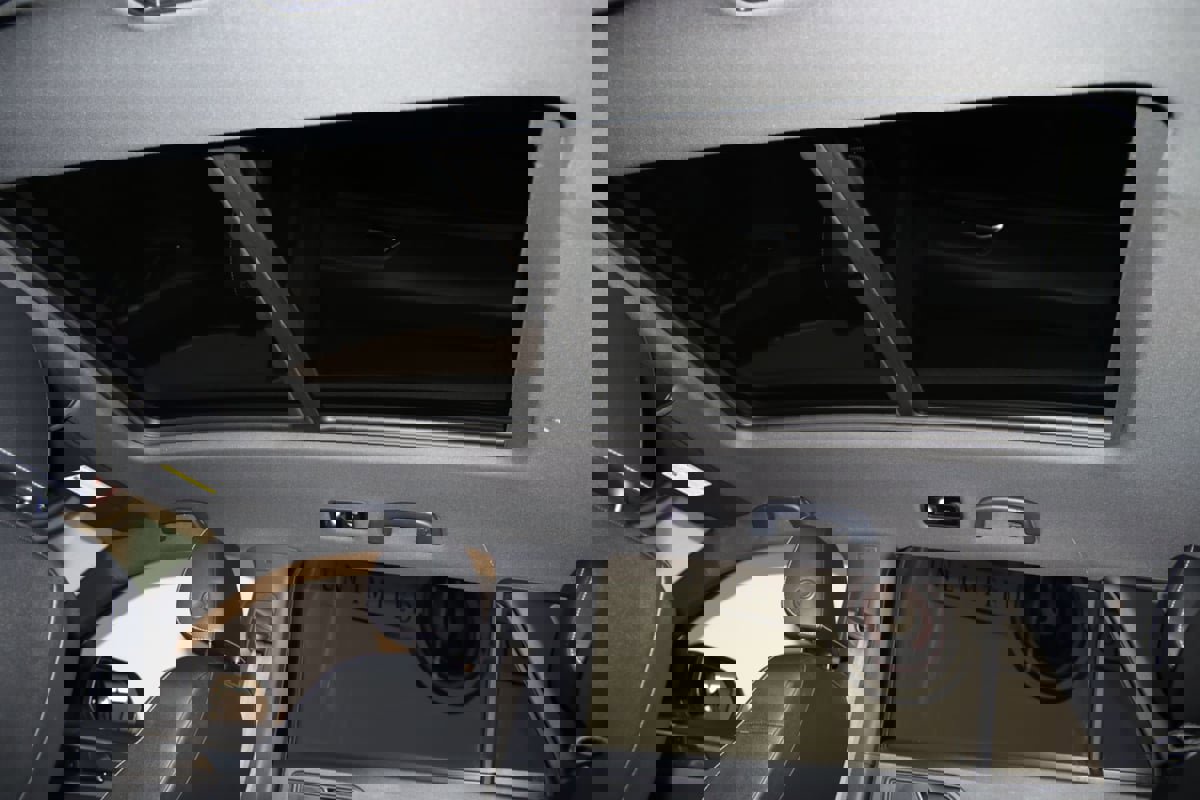 Used 2020 Volkswagen Atlas Cross Sport SEL image 14