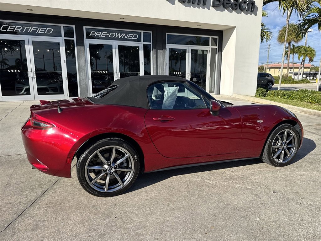 Used 2022 MAZDA MX-5 Miata Grand Touring w/ Weather Package image 5