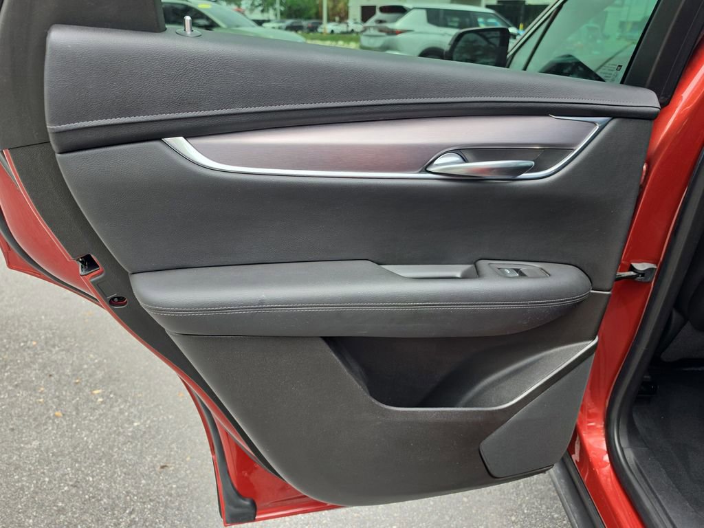Used 2021 Cadillac XT5 Luxury FWD image 14