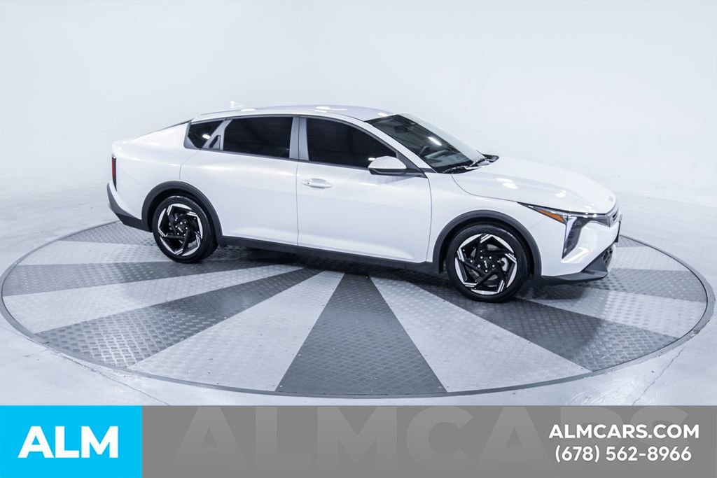 Used 2025 Kia K4 EX image 13