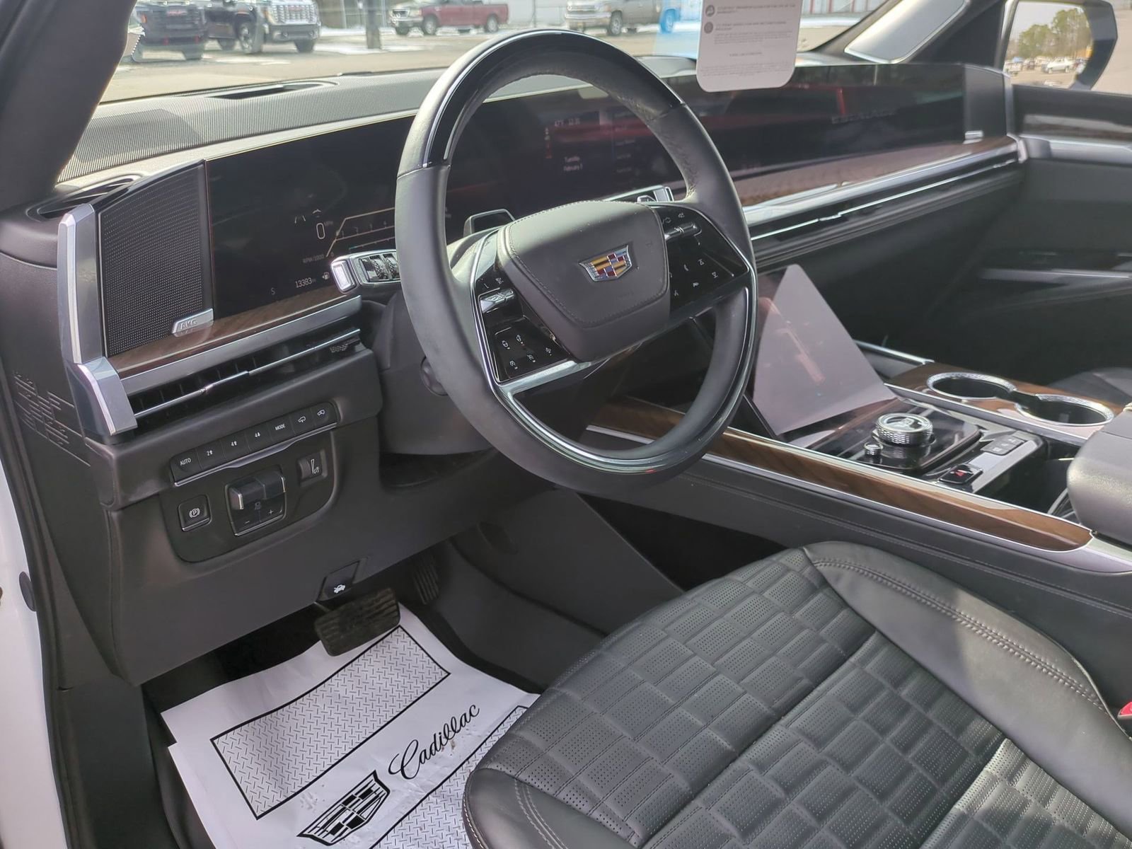 Certified 2025 Cadillac Escalade ESV Sport Platinum image 10