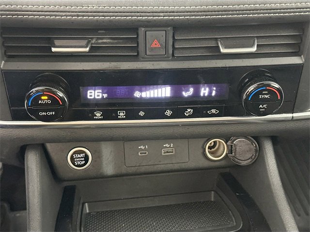 Used 2023 Nissan Rogue SV image 13