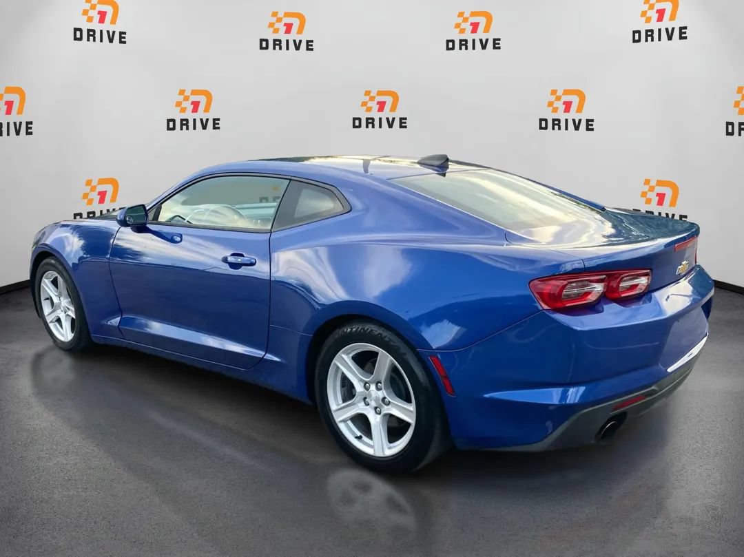 Used 2022 Chevrolet Camaro LT RWD image 3