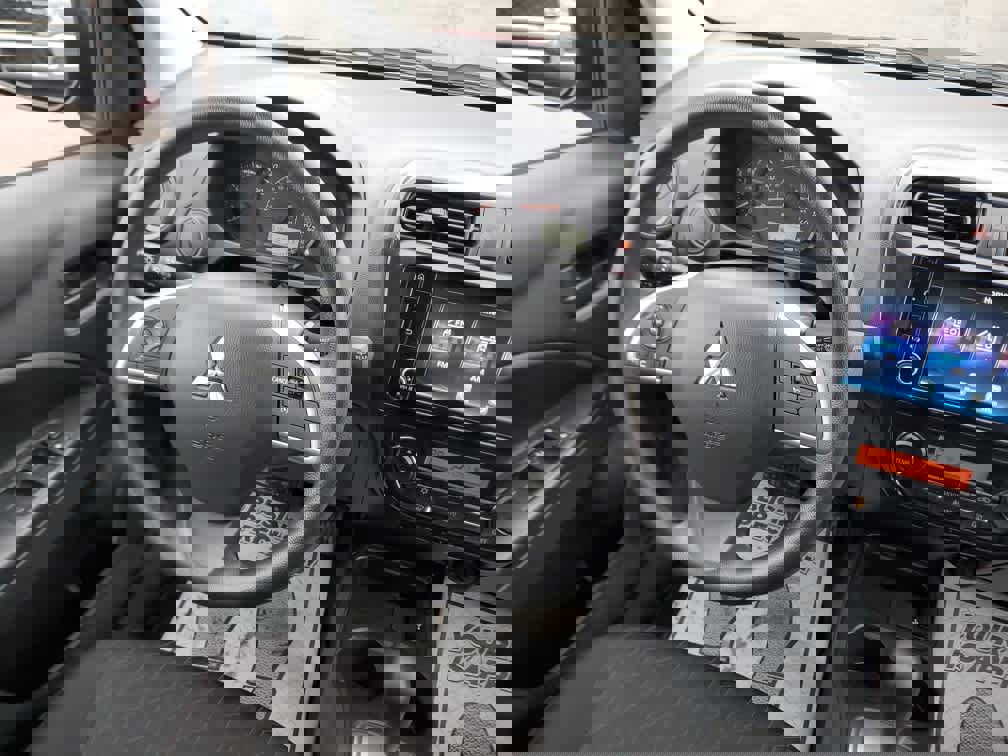 Used 2024 Mitsubishi Mirage ES image 17